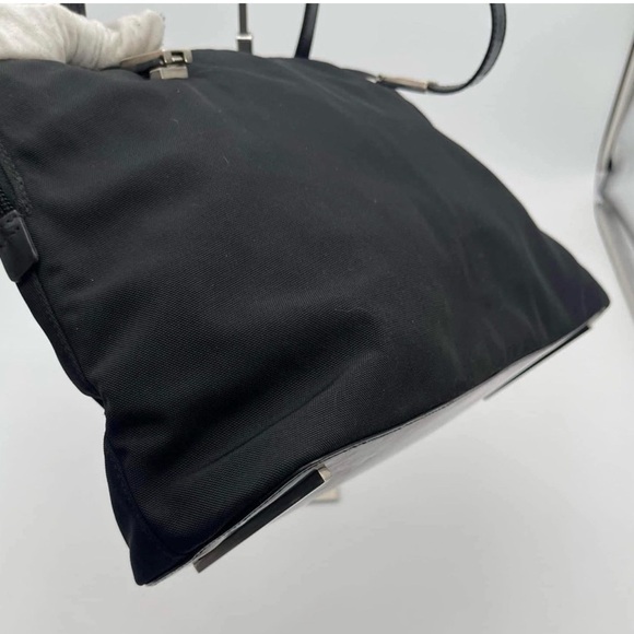 Vintage Gucci Nylon Shoulder Bag - Picture 6 of 16